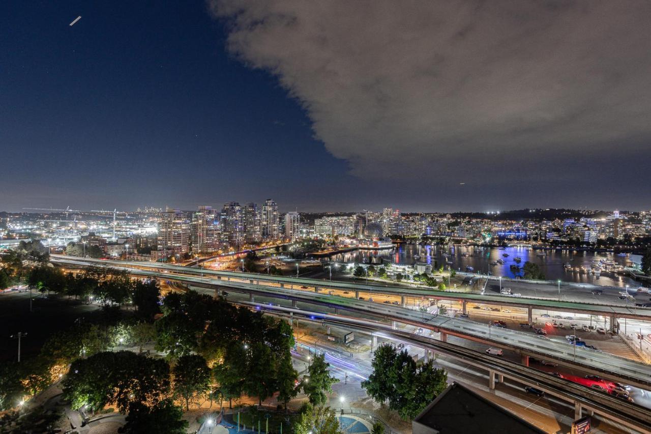 Condo In Downtown Vancouver - Near Rogers Arena Exterior photo